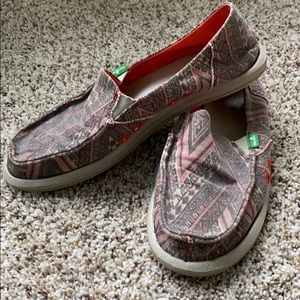 Tribal Print Sanuks